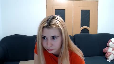 dianasmiey7 online show from 7, 3, 2025