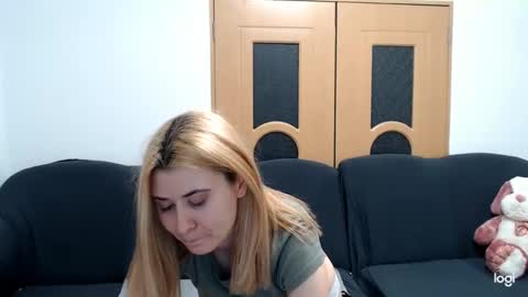 dianasmiey7 online show from 8, 3, 2025