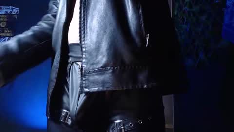 DICAPRIO online show from 8, 11, 2025