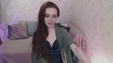 Hi im Alice 3 Im usualy online 03-10 or 17-21 UTC0 online show from 11, 3, 2025