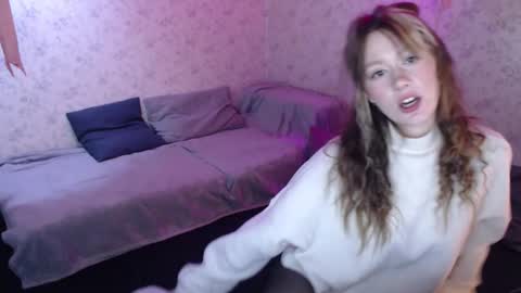 Hi im Alice 3 Im usualy online 03-10 or 17-21 UTC0 online show from 27, 2, 2026