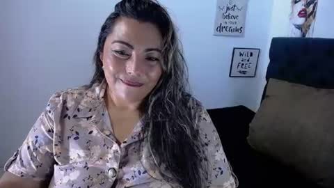 Snapshot of dihayara chatting on 25, 6, 2026 Mariana online show from 25, 6, 2026