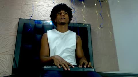 Snapshot of dilan_hall chatting on 26, 5, 2026 dilan_hall online show from 26, 5, 2026
