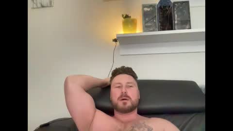 Snapshot of dilliding chatting on 12, 3, 2025 dilliding online show from 12, 3, 2025
