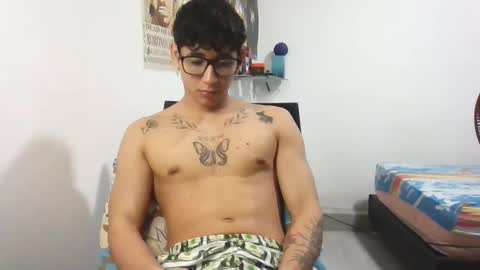 Snapshot of dillom420 chatting on 28, 2, 2025 dillom420 online show from 28, 2, 2025