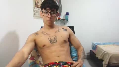 Snapshot of dillom420 chatting on 4, 3, 2025 dillom420 online show from 4, 3, 2025