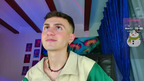 Julian Independent Model online show from 17, 12, 2024