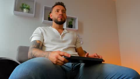 Snapshot of dimitri_master chatting on 6, 10, 2025 Angel Dimitri online show from 6, 10, 2025