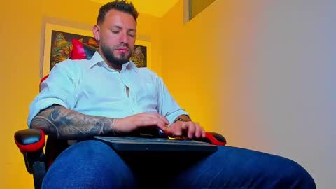 Snapshot of dimitri_master chatting on 7, 10, 2025 Angel Dimitri online show from 7, 10, 2025