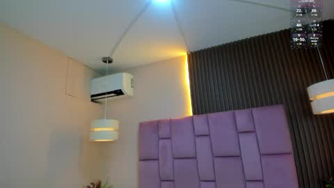 Snapshot of diosa_cristal chatting on 29, 4, 2026 Cristal online show from 29, 4, 2026