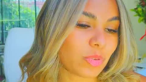 Snapshot of diosadeluniverso_ chatting on 7, 3, 2026 diosadeluniverso_ online show from 7, 3, 2026