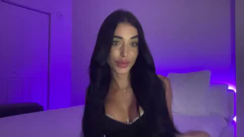 Diriany Isabel online show from 1, 11, 2025