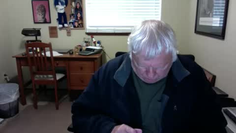 Snapshot of dirtrider195080438 chatting on 8, 6, 2026 dirtrider195080438 online show from 8, 6, 2026
