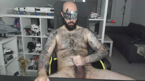 Snapshot of dirtybalws chatting on 22, 10, 2025 Robert online show from 22, 10, 2025