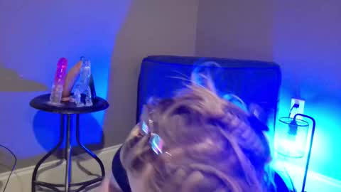 Snapshot of dirtydaisy1998 chatting on 4, 3, 2025 Daisy Wylde online show from 4, 3, 2025