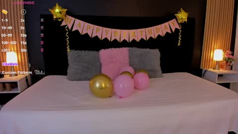 Soffie - Valentina - Yuya  Astro online show from 22, 5, 2026