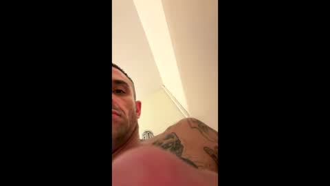 Snapshot of discreetdaddy333 chatting on 28, 11, 2025 discreetdaddy333 online show from 28, 11, 2025
