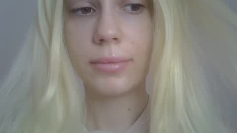 DitaMilton online show from 12, 4, 2026