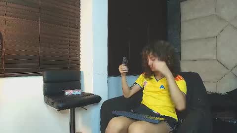 Snapshot of divine____ chatting on 19, 7, 2026 DIVINE online show from 19, 7, 2026