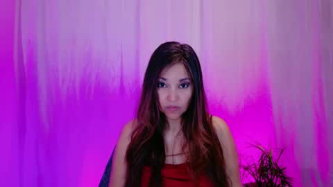 DivineLynn online show from 24, 1, 2025