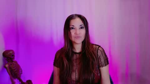 DivineLynn online show from 9, 2, 2025