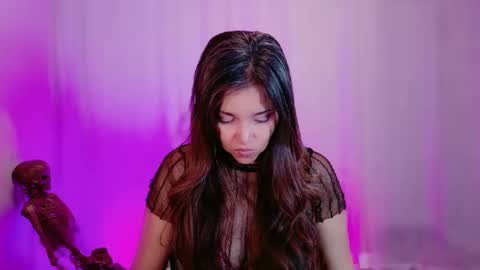 DivineLynn online show from 10, 2, 2025