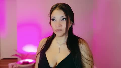 Snapshot of divinelynn chatting on 23, 3, 2026 DivineLynn online show from 23, 3, 2026