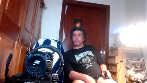Snapshot of divitimido chatting on 21, 4, 2026 divitimido online show from 21, 4, 2026