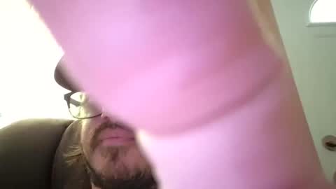 Snapshot of divorcedstoner420 chatting on 15, 7, 2026 divorcedstoner420 online show from 15, 7, 2026