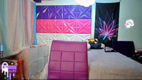 Jade Divyne online show from 6, 12, 2024