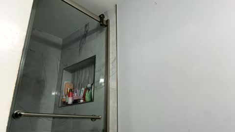 Snapshot of dixkzilla chatting on 19, 11, 2025 dixkzilla online show from 19, 11, 2025