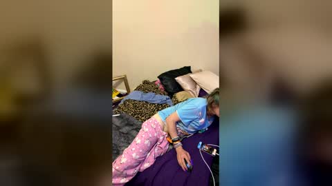 diztraxtion2468 online show from 9, 4, 2026