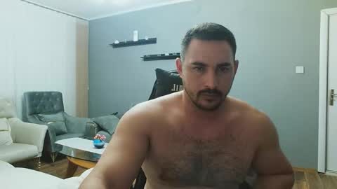 STR8 BOYv online show from 28, 9, 2025