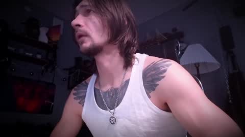 Snapshot of dl_raven chatting on 8, 1, 2025 Silverhand online show from 8, 1, 2025