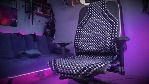 Snapshot of dl_raven chatting on 12, 1, 2025 Silverhand online show from 12, 1, 2025