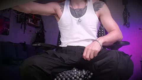 Snapshot of dl_raven chatting on 16, 1, 2025 Silverhand online show from 16, 1, 2025