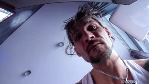 Snapshot of dl_raven chatting on 18, 1, 2025 Silverhand online show from 18, 1, 2025