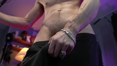 Snapshot of dl_raven chatting on 6, 2, 2025 Silverhand online show from 6, 2, 2025