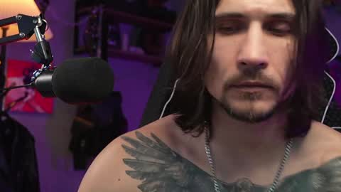 Snapshot of dl_raven chatting on 6, 2, 2025 Silverhand online show from 6, 2, 2025