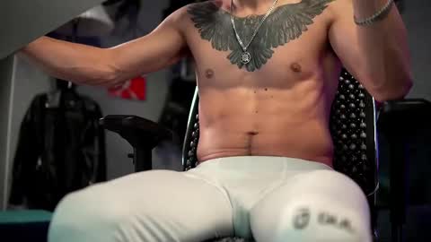 Snapshot of dl_raven chatting on 9, 3, 2025 Silverhand online show from 9, 3, 2025