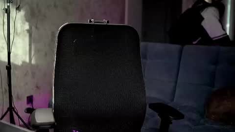 Snapshot of dl_raven chatting on 14, 9, 2025 Silverhand online show from 14, 9, 2025