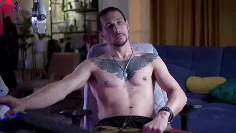 Snapshot of dl_raven chatting on 29, 9, 2025 Silverhand online show from 29, 9, 2025