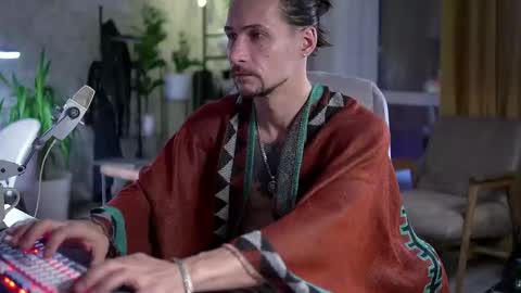 Snapshot of dl_raven chatting on 4, 10, 2025 Silverhand online show from 4, 10, 2025