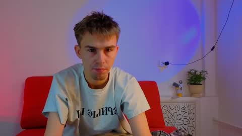 Snapshot of dobrovoritel chatting on 22, 4, 2026 Robert online show from 22, 4, 2026