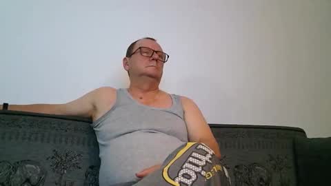 Snapshot of dobrybogdan chatting on 23, 11, 2025 dobrybogdan online show from 23, 11, 2025