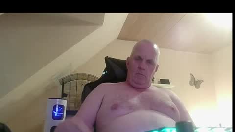 doggy2629 online show from 1, 7, 2026