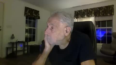 Snapshot of dogluc7 chatting on 7, 12, 2024 dogluc7 online show from 7, 12, 2024