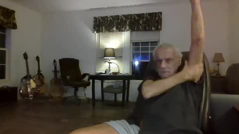 Snapshot of dogluc7 chatting on 31, 12, 2024 dogluc7 online show from 31, 12, 2024