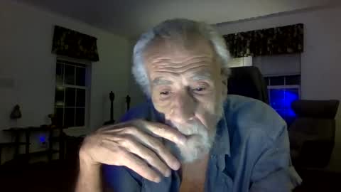 Snapshot of dogluc7 chatting on 29, 1, 2025 dogluc7 online show from 29, 1, 2025