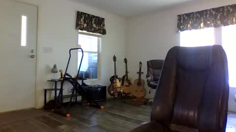 Snapshot of dogluc7 chatting on 1, 2, 2025 dogluc7 online show from 1, 2, 2025